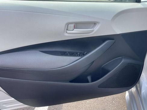 Used 2025 Toyota Corolla LE FWD image 13