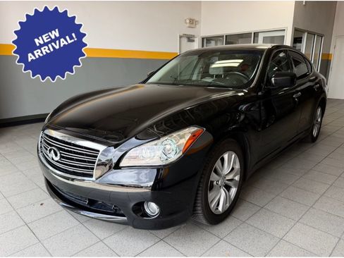 Used 2011 INFINITI M37 w/ Deluxe Touring Pkg RWD image 1