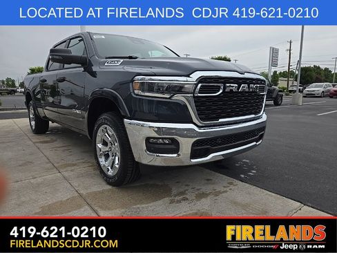 New 2026 RAM 1500 4x4 Crew Cab image 1