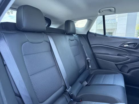Used 2025 Chevrolet Trax LT w/ Driver Confidence Package FWD image 26