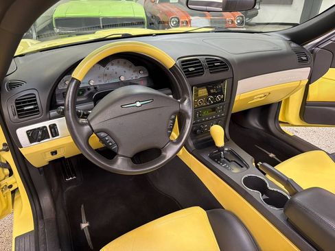 Used 2002 Ford Thunderbird RWD image 29