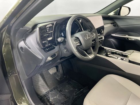 Used 2025 Lexus RX 350h w/ Accessory Package image 9