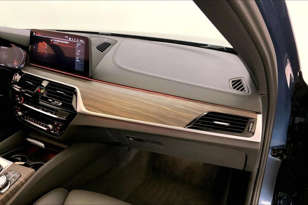 Certified 2023 BMW M550i xDrive AWD/4WD image 23