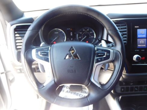 Used 2022 Mitsubishi Outlander SEL image 21