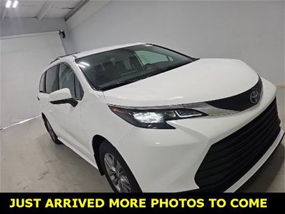 Used 2025 Toyota Sienna LE