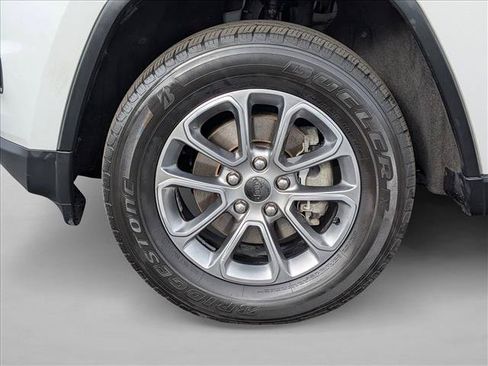 Used 2014 Jeep Grand Cherokee Limited w/ Luxury Group II RWD image 23