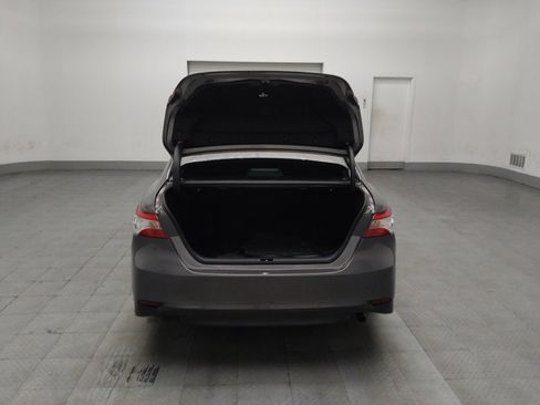 Used 2020 Toyota Camry LE image 29