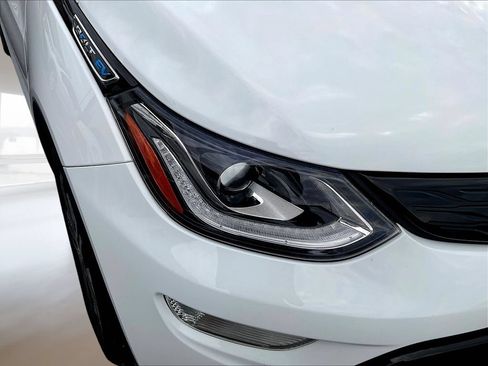Used 2021 Chevrolet Bolt Premier w/ Infotainment Package FWD image 29