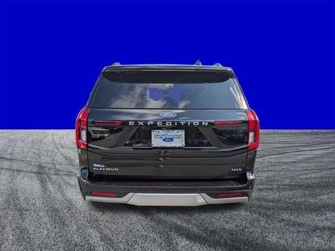 Used 2025 Ford Expedition Max Platinum AWD/4WD image 5