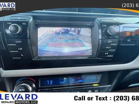 Used 2014 Toyota Corolla LE image 23