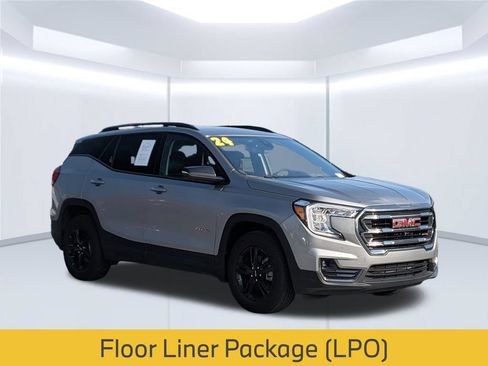 Used 2024 GMC Terrain AT4 w/ Tech Package AWD/4WD image 8