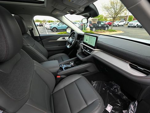 New 2026 Ford Explorer Active w/ Active Comfort Package AWD/4WD image 22