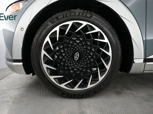 Used 2024 Hyundai Ioniq 5 Limited image 17