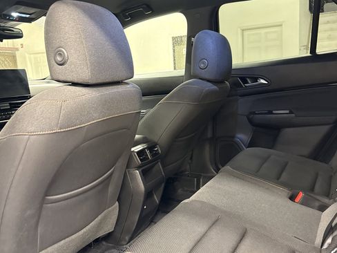 Used 2024 Honda Prologue EX image 13