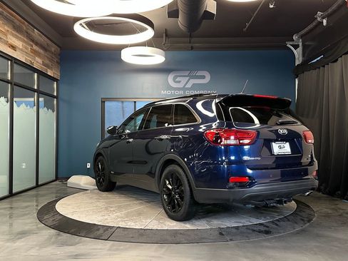 Used 2019 Kia Sorento S image 5