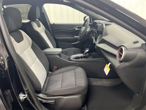 New 2026 Chevrolet Trax RS image 21