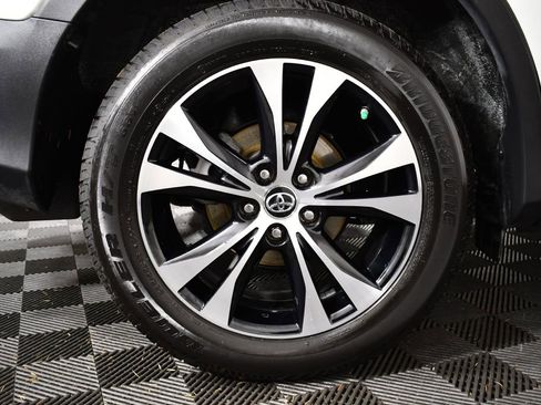 Used 2015 Toyota RAV4 Limited image 39