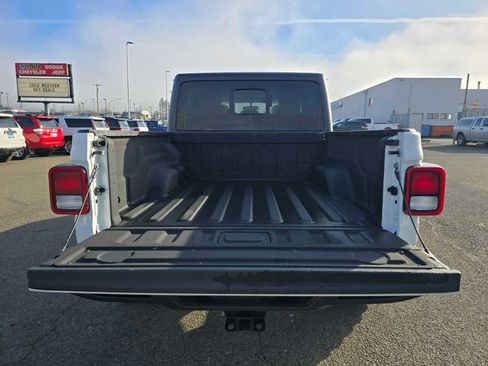 Used 2023 Jeep Gladiator Sport image 19