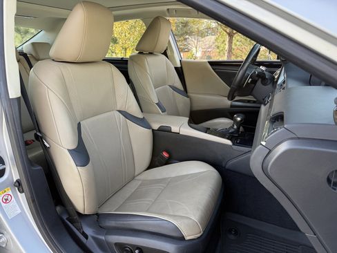 Used 2019 Lexus ES 350 Ultra Luxury image 38