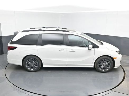 New 2026 Honda Odyssey Touring image 44