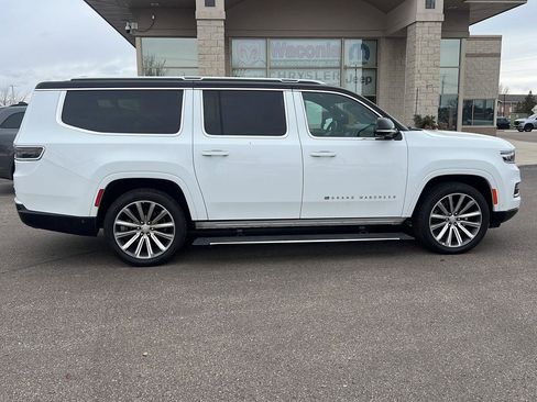 Used 2023 Jeep Grand Wagoneer L Series II image 8