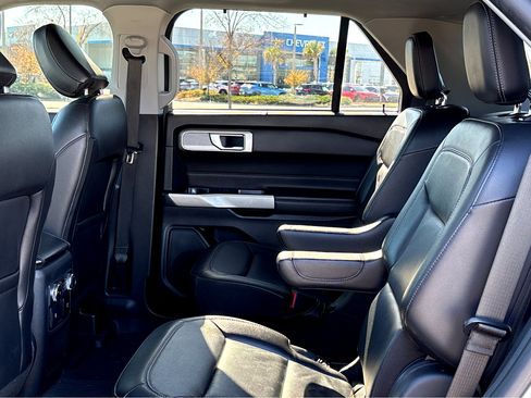 Used 2021 Ford Explorer Limited w/ Equipment Group 301A image 17