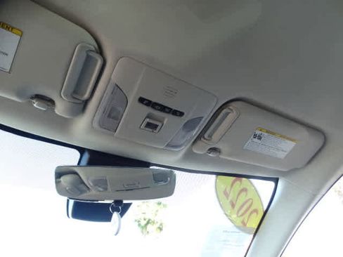 Used 2022 Toyota Corolla LE image 35