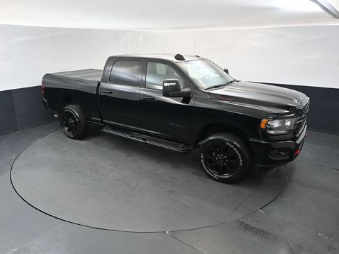 Used 2024 RAM 2500 Big Horn w/ Night Edition AWD/4WD image 33