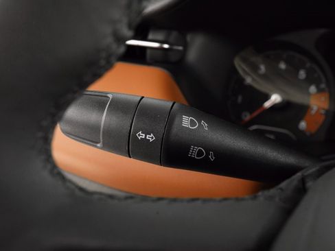 Certified 2024 Jeep Compass Limited image 25