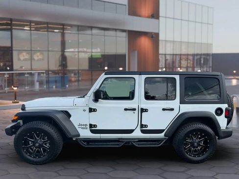 Used 2019 Jeep Wrangler Unlimited Sport S AWD/4WD image 4
