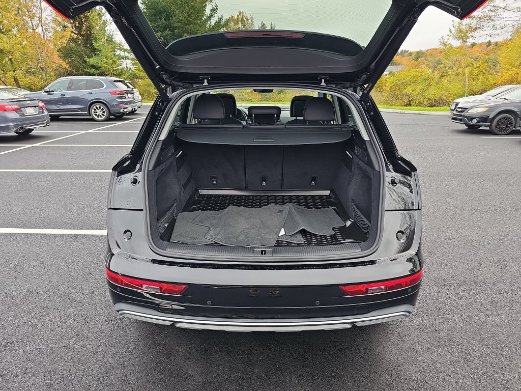 Used 2023 Audi Q5 2.0T Premium w/ Convenience Package AWD/4WD image 23