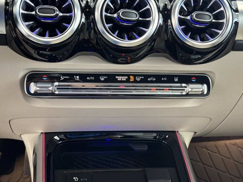 Certified 2023 Mercedes-Benz EQB 300 4MATIC image 18