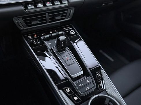 New 2026 Porsche 911 Carrera 4S image 32
