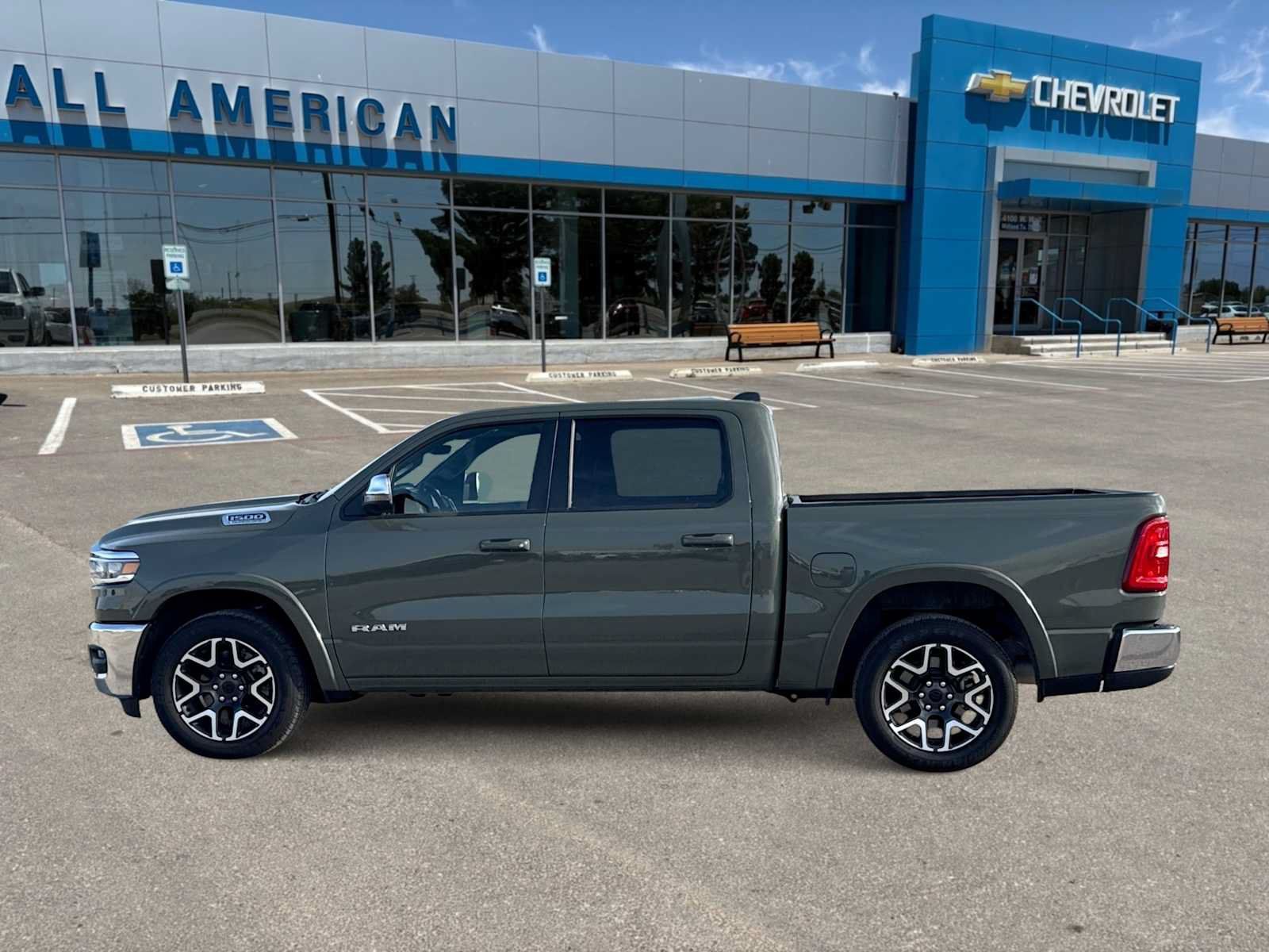 Used 2026 RAM 1500 Laramie AWD/4WD image 5