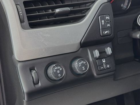 Used 2019 GMC Yukon SLT w/ HD Trailering Package image 10