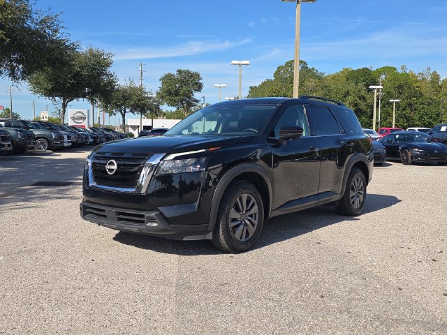Certified 2024 Nissan Pathfinder SV FWD image 4
