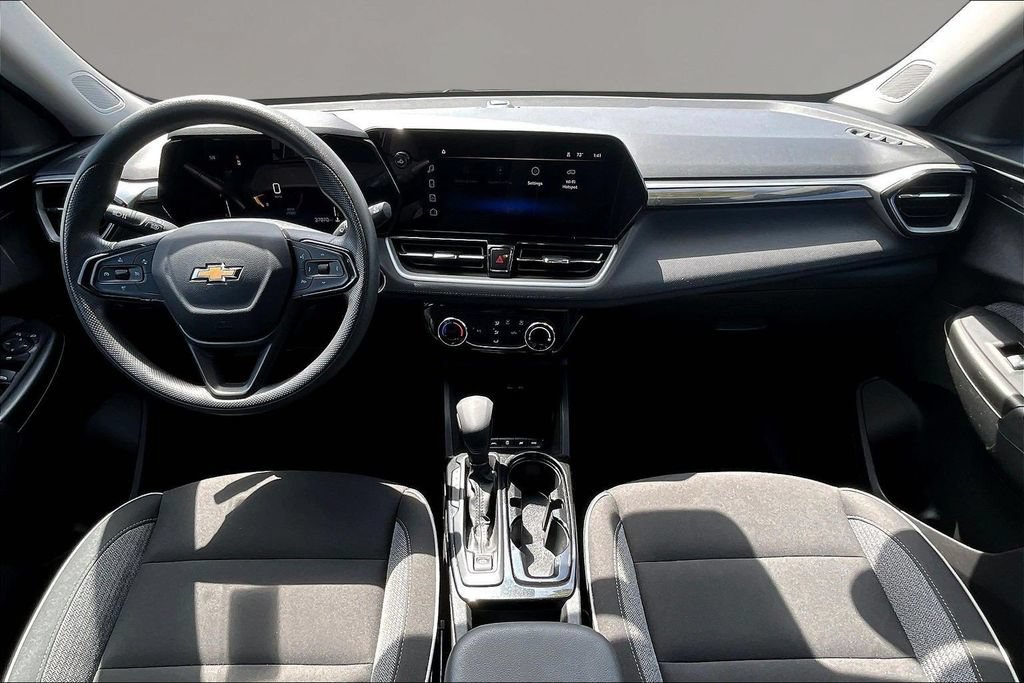 Used 2024 Chevrolet TrailBlazer LT AWD/4WD image 7