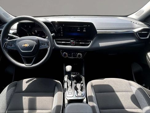Used 2024 Chevrolet TrailBlazer LT AWD/4WD image 7