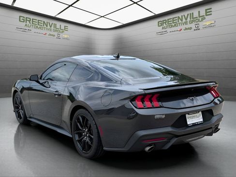Used 2024 Ford Mustang Coupe RWD image 6