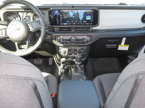 New 2026 Jeep Gladiator Sport image 18