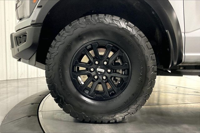 Used 2025 Ford F150 Raptor AWD/4WD image 9