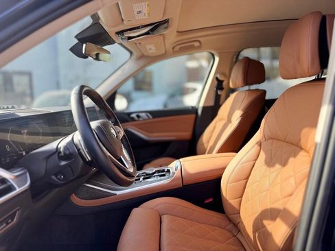 Used 2024 BMW X7 xDrive40i image 15