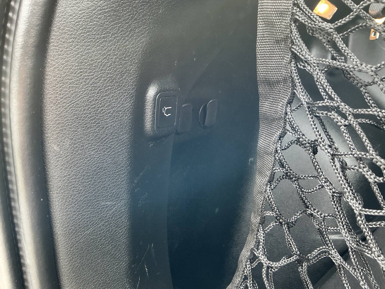 Used 2019 Jeep Cherokee Limited AWD/4WD image 32