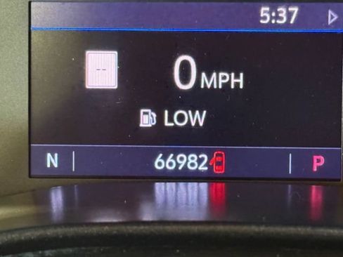 Used 2022 Chevrolet Colorado LT w/ LT Convenience Package RWD image 18