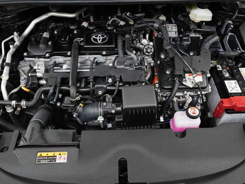 Used 2025 Toyota Corolla LE image 29