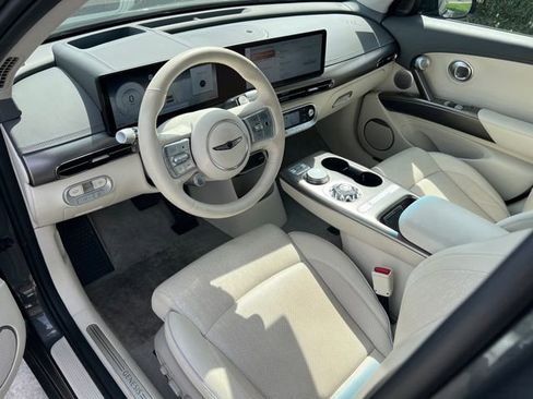 Used 2023 Genesis GV60 Advanced AWD/4WD image 13