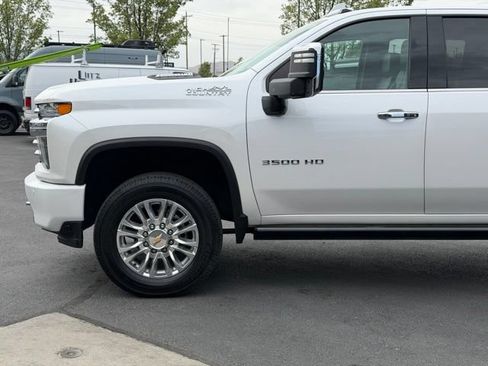 Used 2023 Chevrolet Silverado 3500 High Country w/ Z71 Off-Road Package AWD/4WD image 9