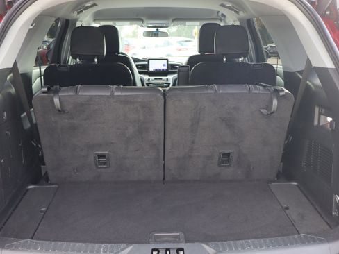 Used 2023 Ford Explorer XLT w/ Equipment Group 202A image 30