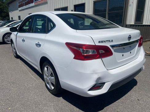 Used 2016 Nissan Sentra S FWD image 6