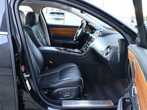 Used 2014 Jaguar XJ L Portfolio image 33